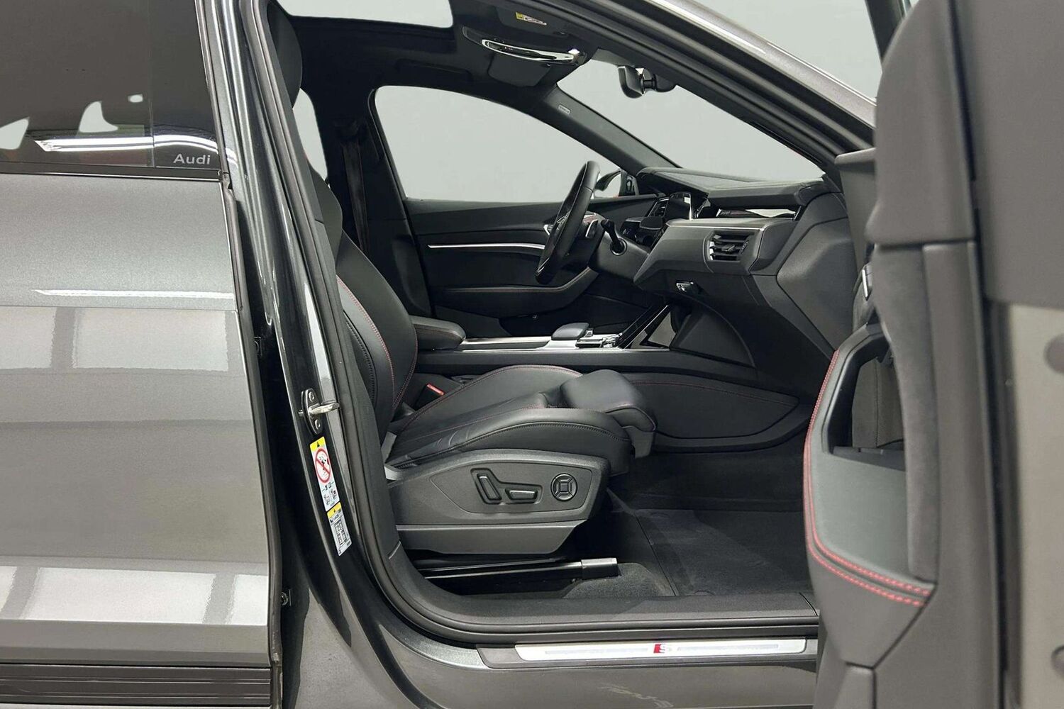 Audi Q8 e-tron vaihtoauto