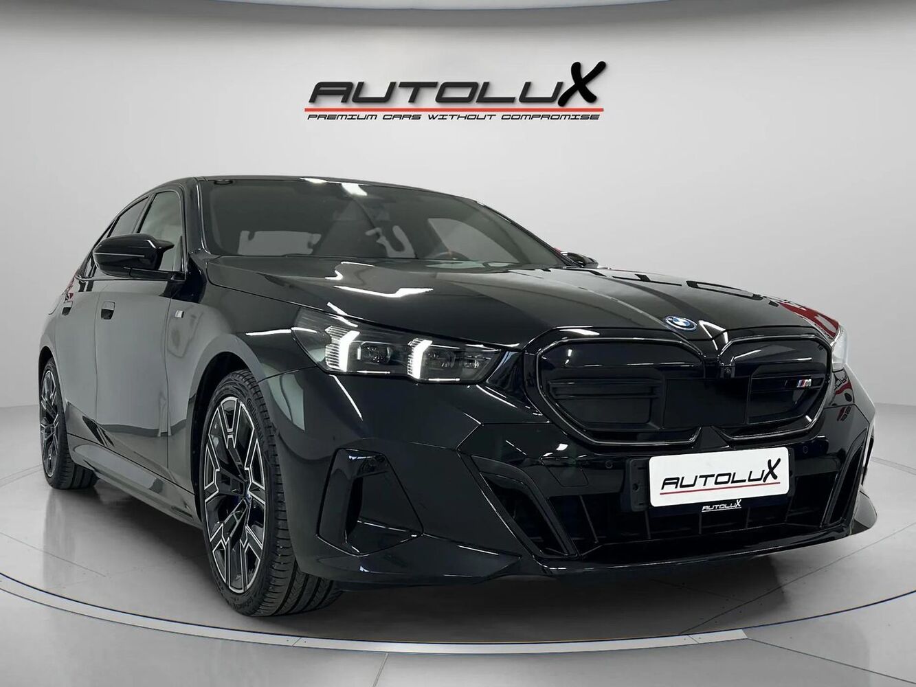 BMW i5 M60 vaihtoauto