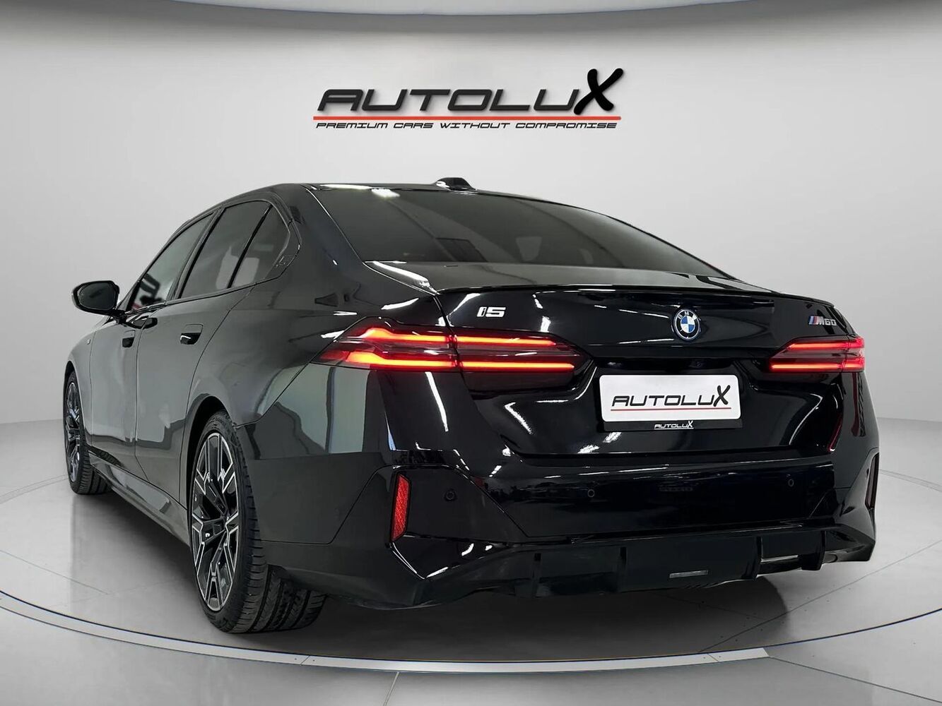 BMW i5 M60 vaihtoauto