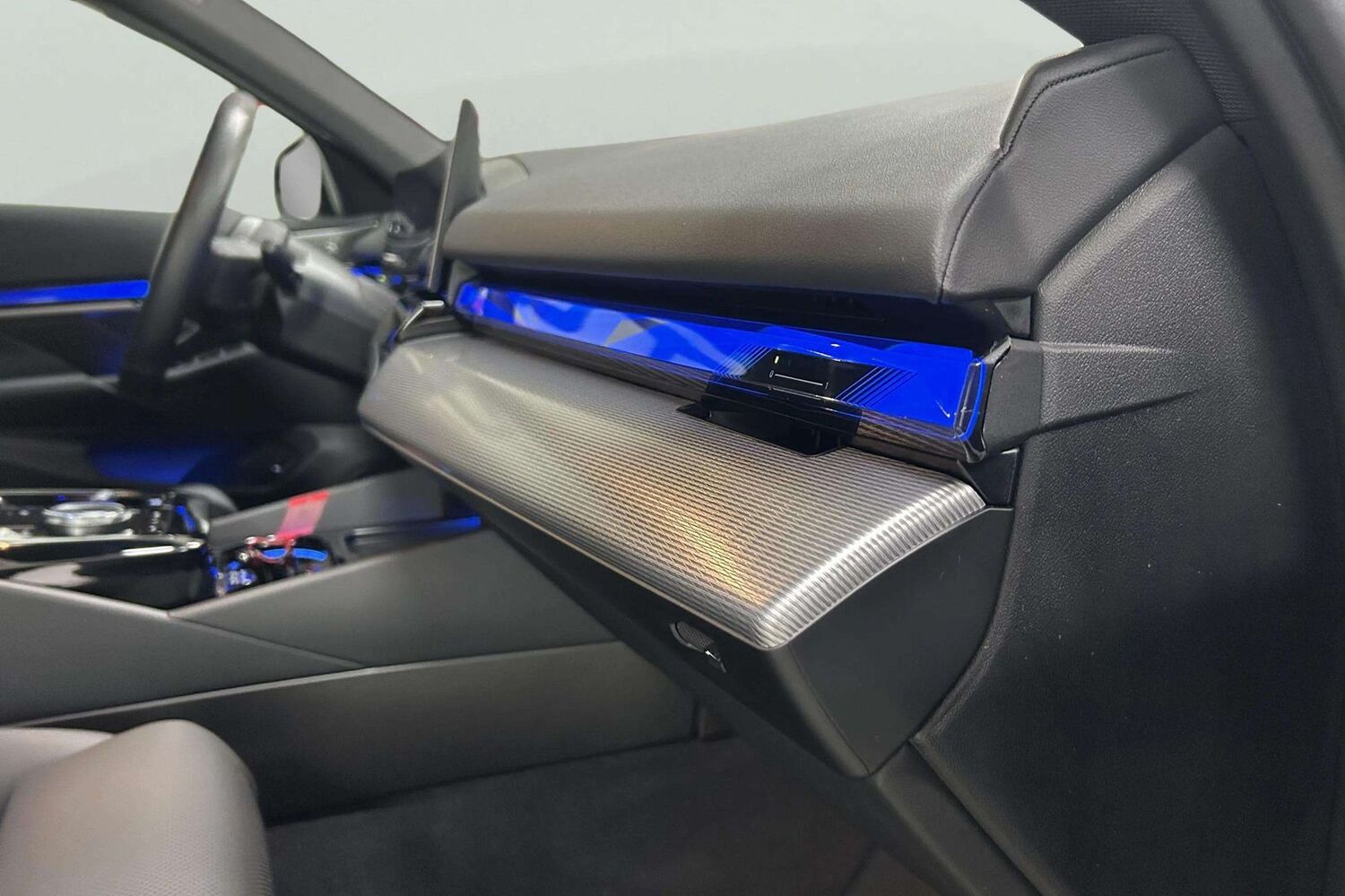 BMW i5 M60 vaihtoauto