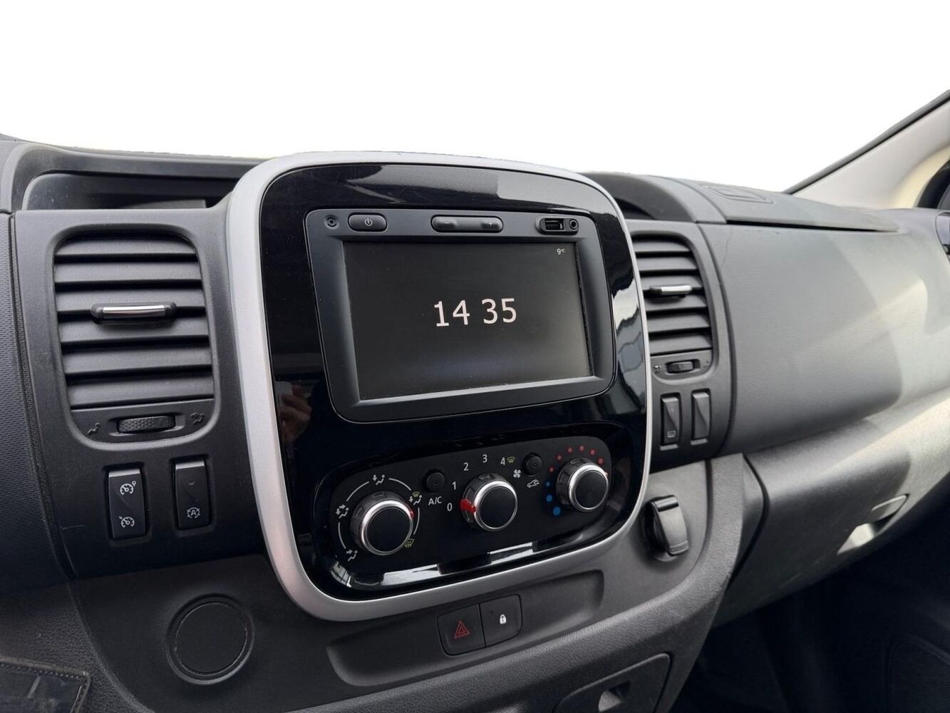 Renault Trafic vaihtoauto