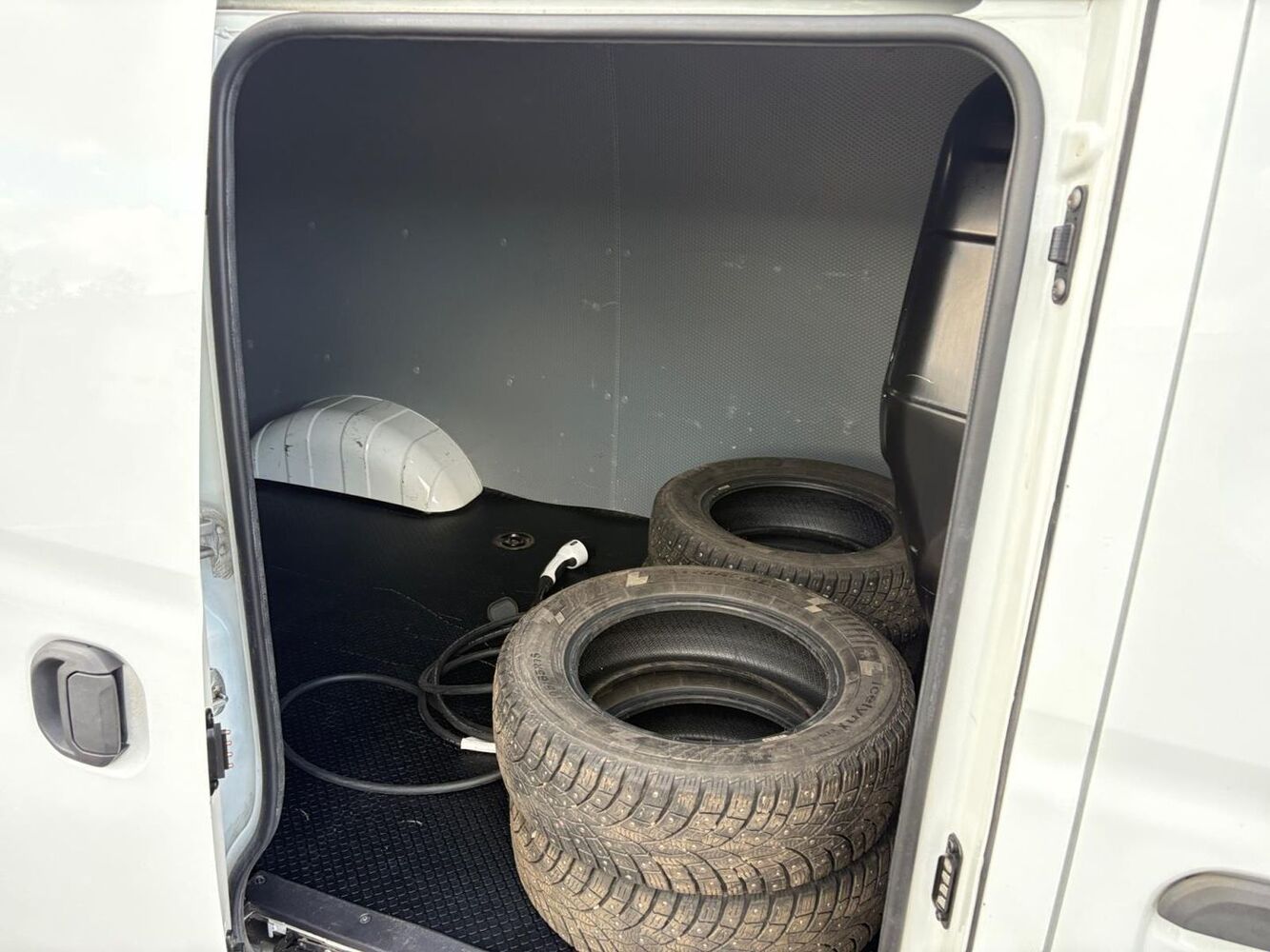 Maxus e-Deliver 3 vaihtoauto