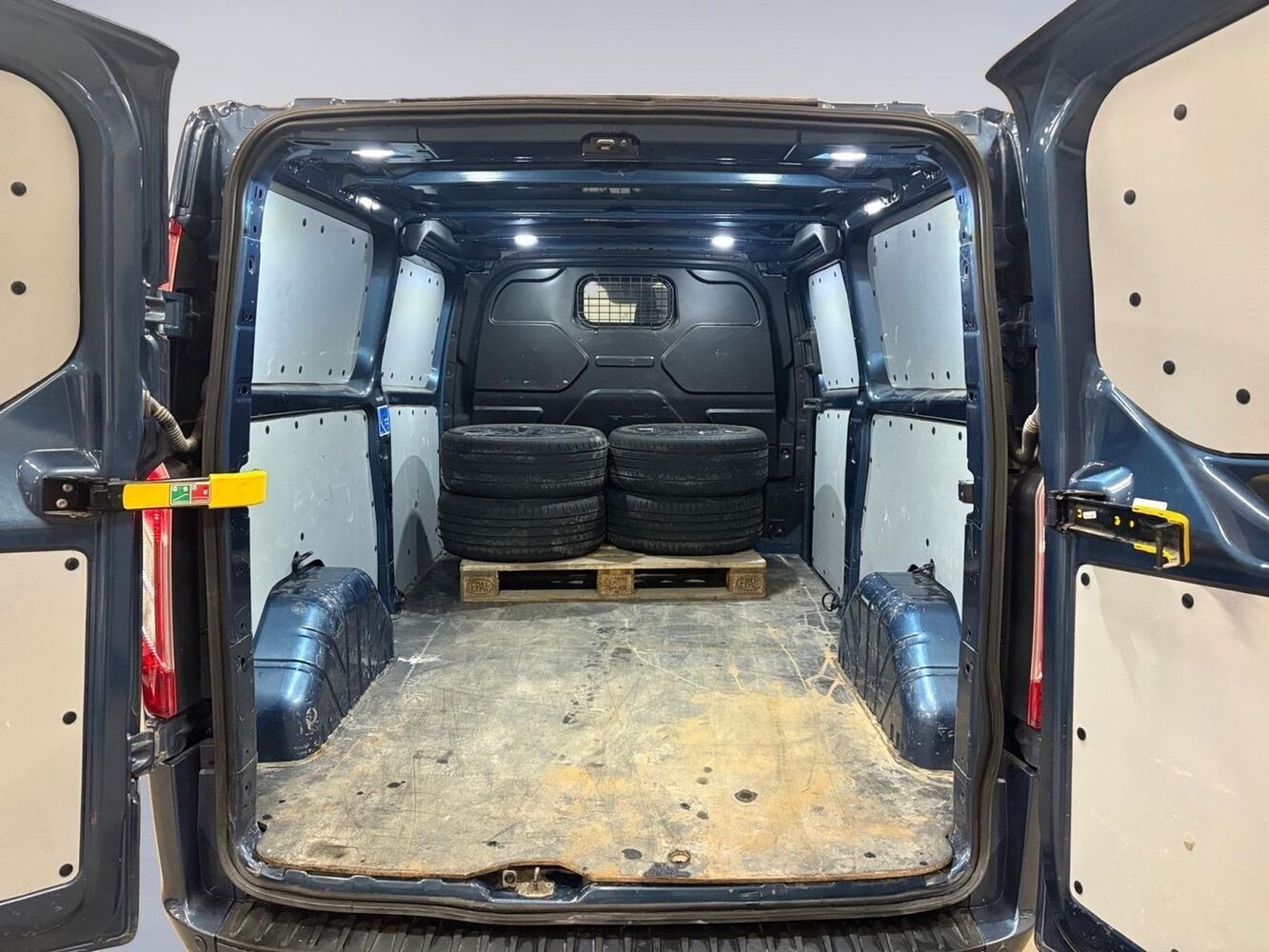 Ford Transit Custom vaihtoauto