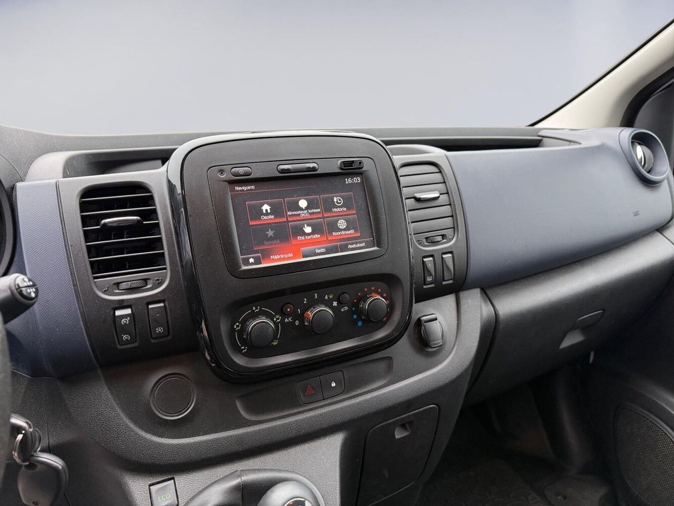 Opel Vivaro vaihtoauto