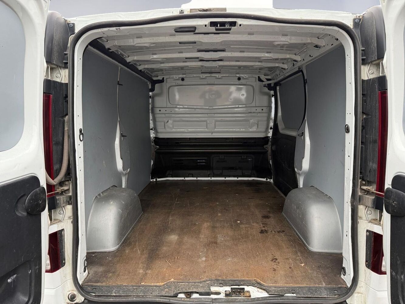 Opel Vivaro vaihtoauto
