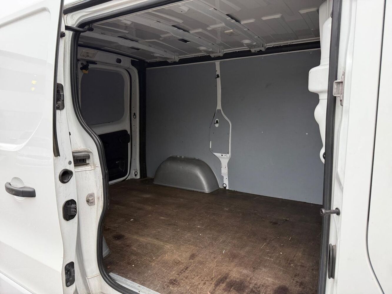 Opel Vivaro vaihtoauto