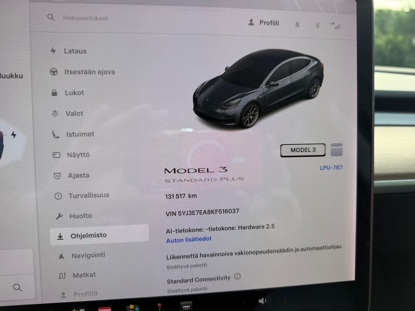 Tesla Model 3 vaihtoauto