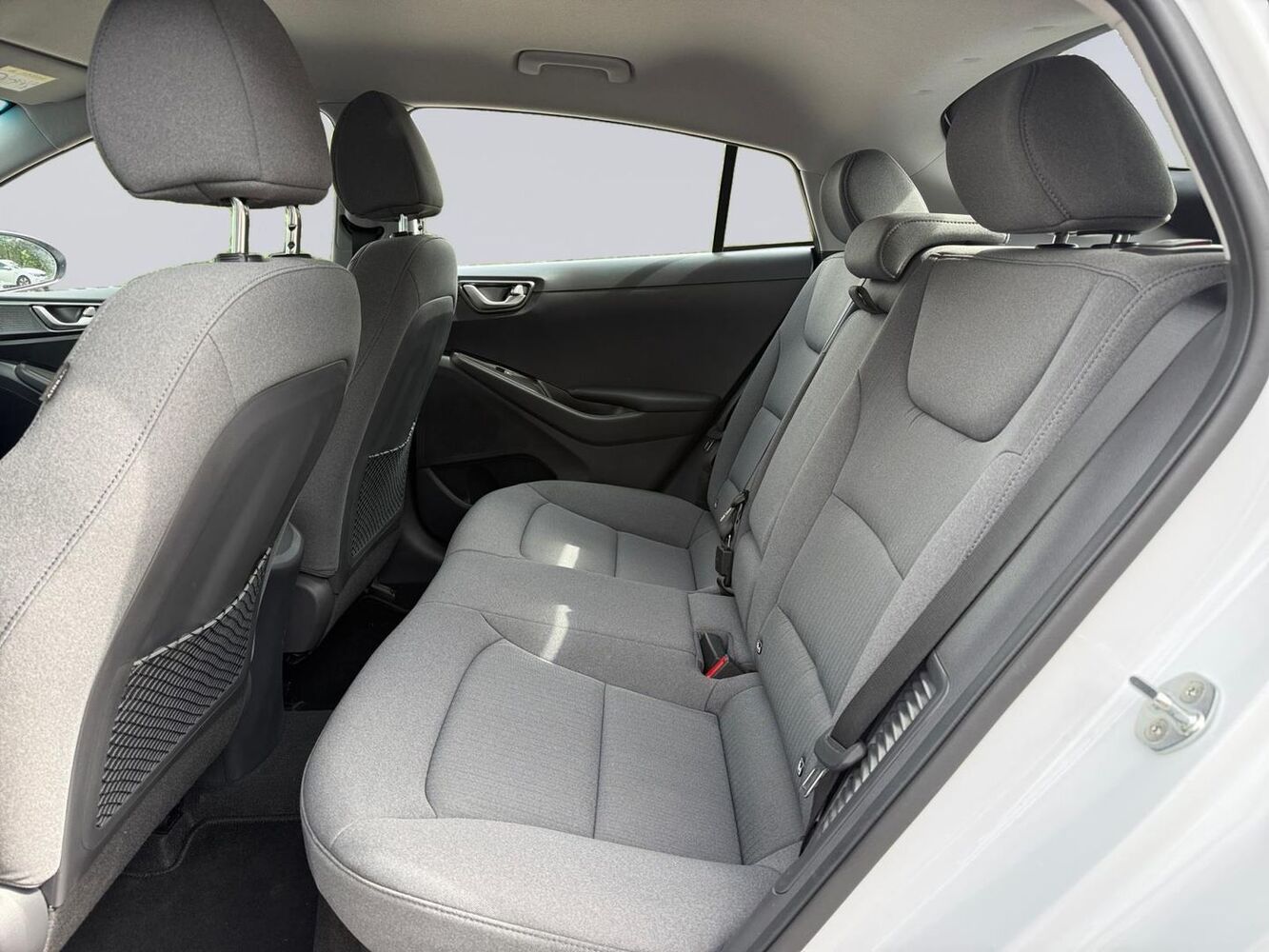 Hyundai IONIQ plug-in vaihtoauto