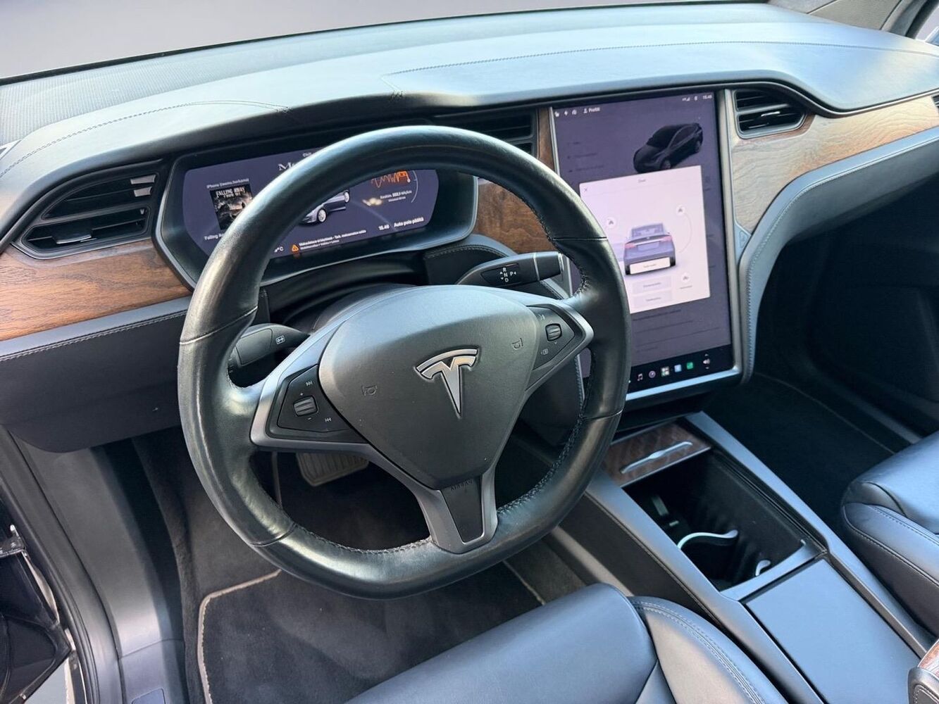 Tesla Model X vaihtoauto
