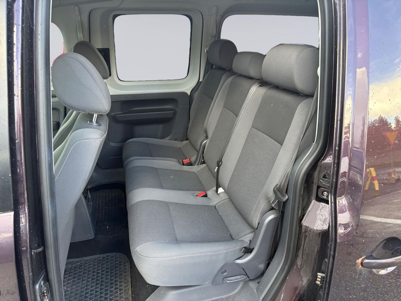 Volkswagen Caddy Maxi vaihtoauto