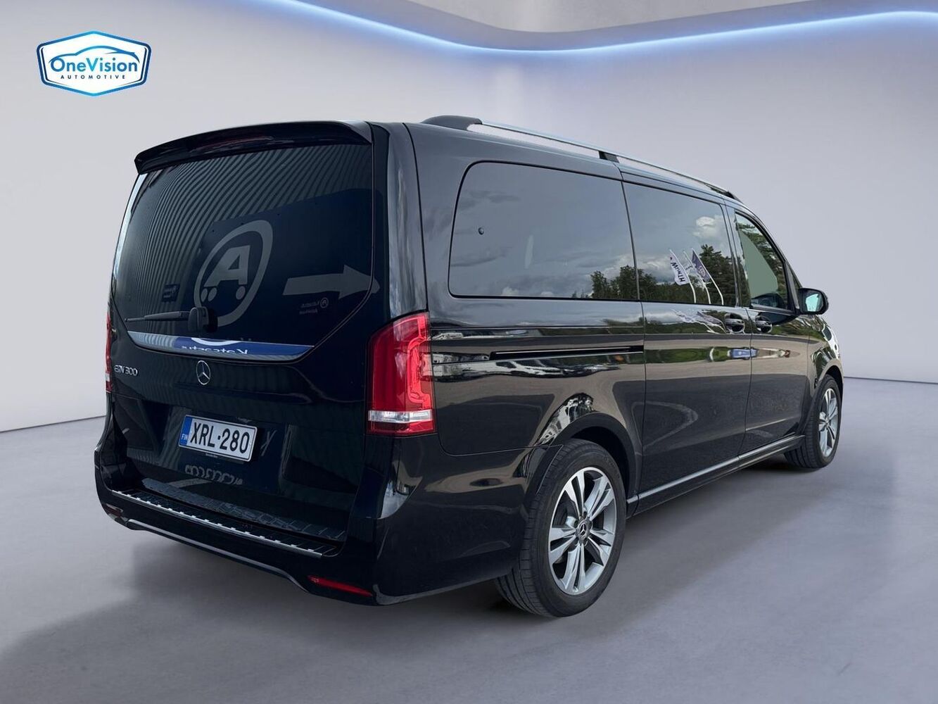 Mercedes-Benz EQV vaihtoauto