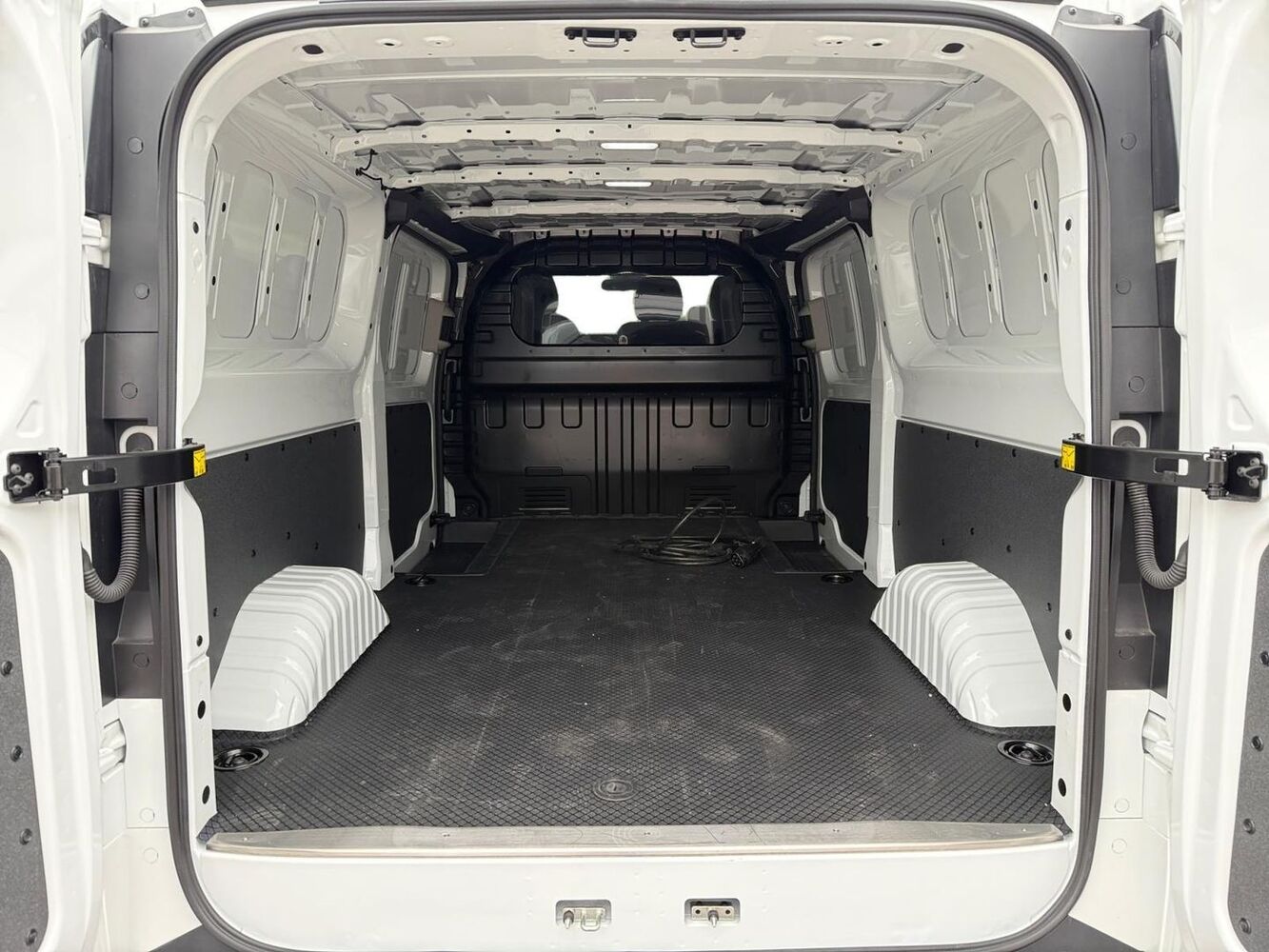 Maxus e-Deliver 7 vaihtoauto