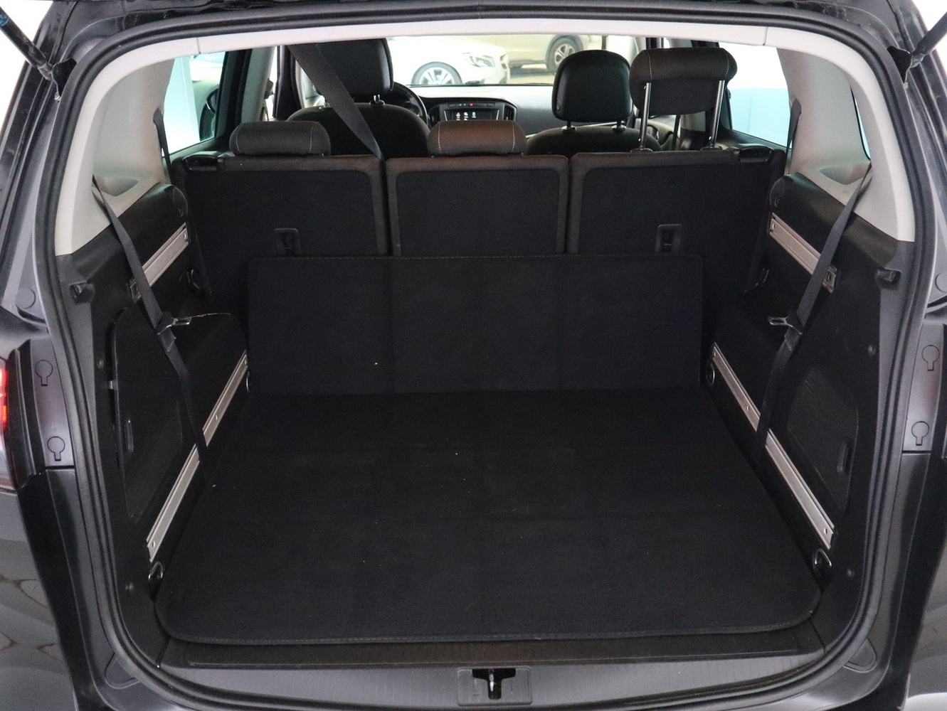 Opel Zafira vaihtoauto
