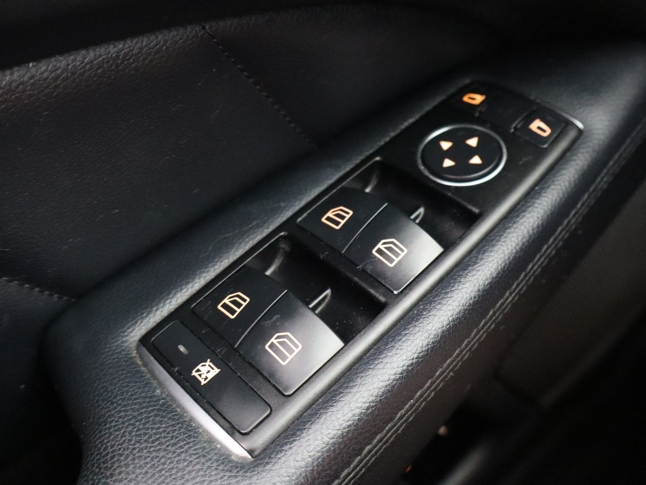 Mercedes-Benz CLS vaihtoauto