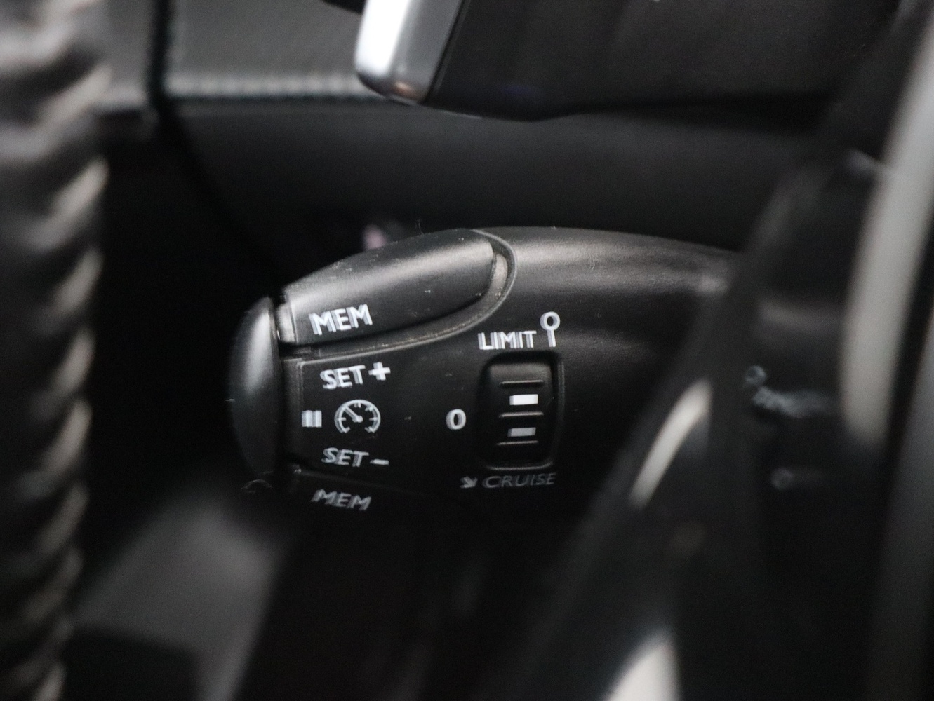 Peugeot 208 vaihtoauto