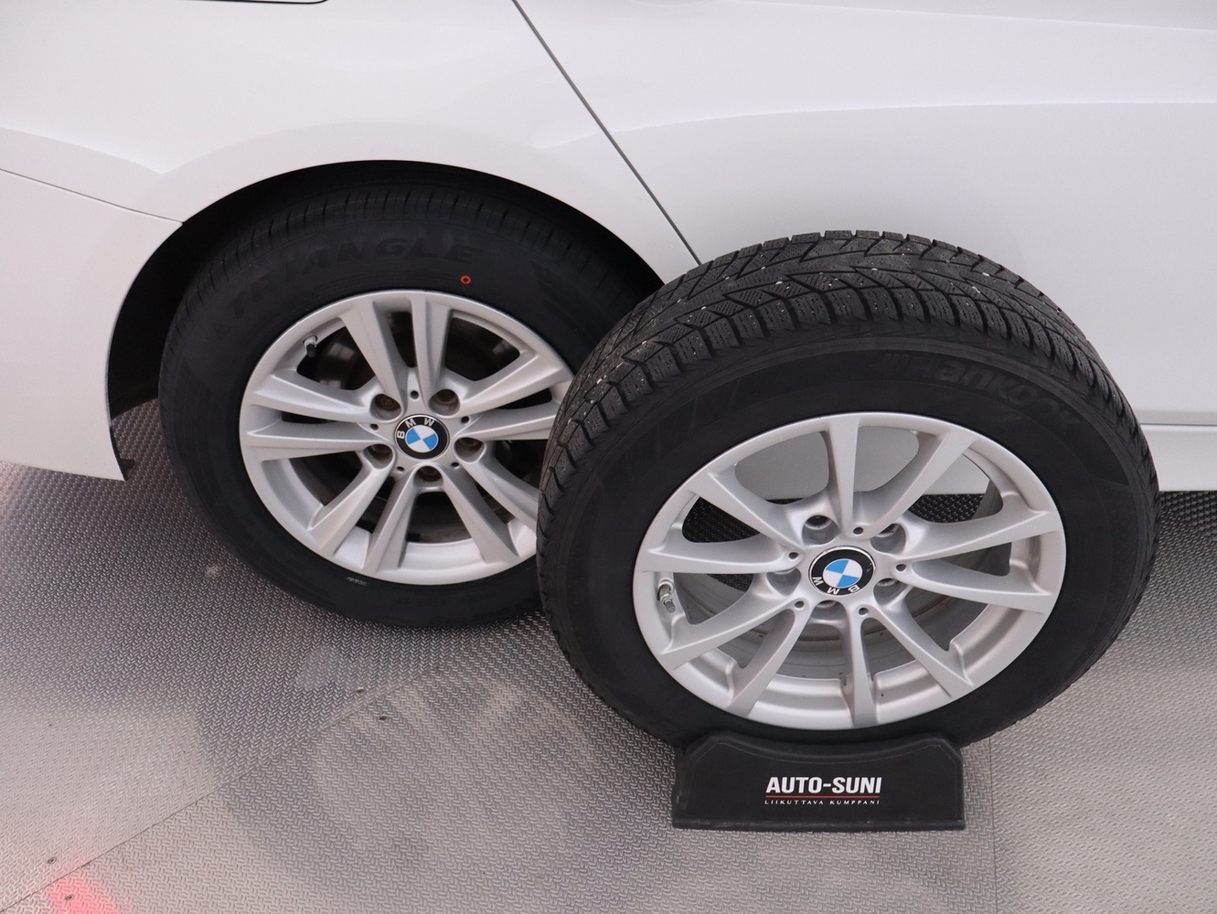 BMW 320 vaihtoauto