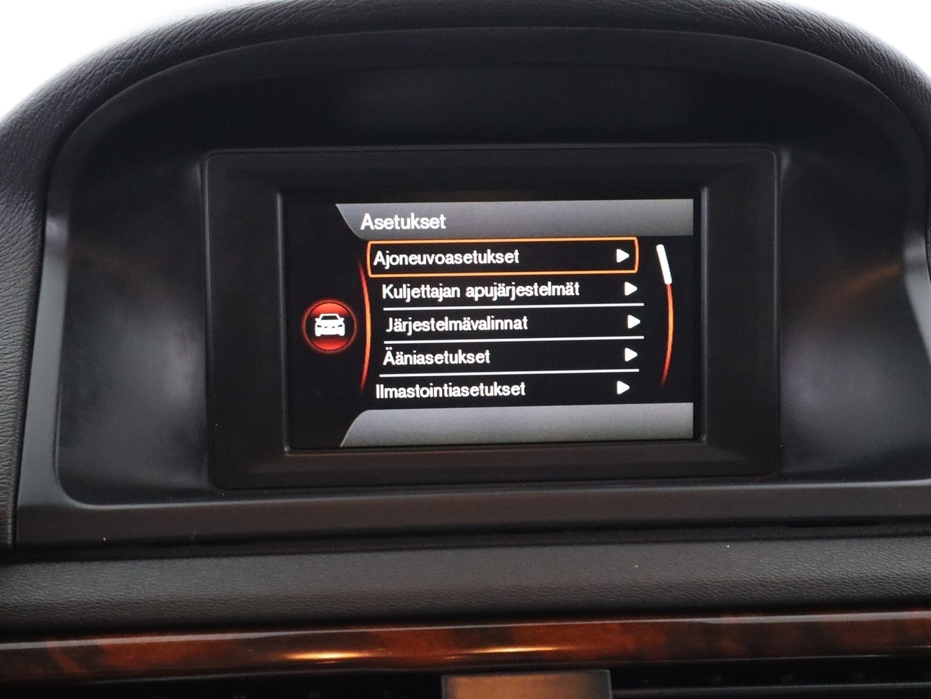 Volvo V70 vaihtoauto