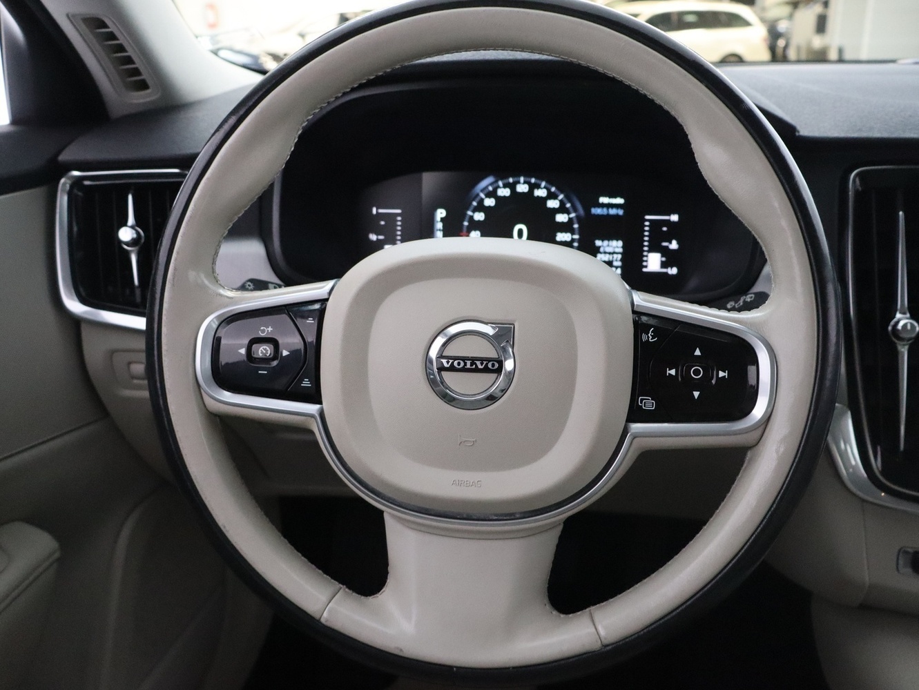 Volvo V90 vaihtoauto