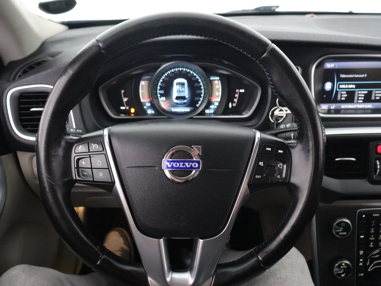Volvo V40 Cross Country vaihtoauto