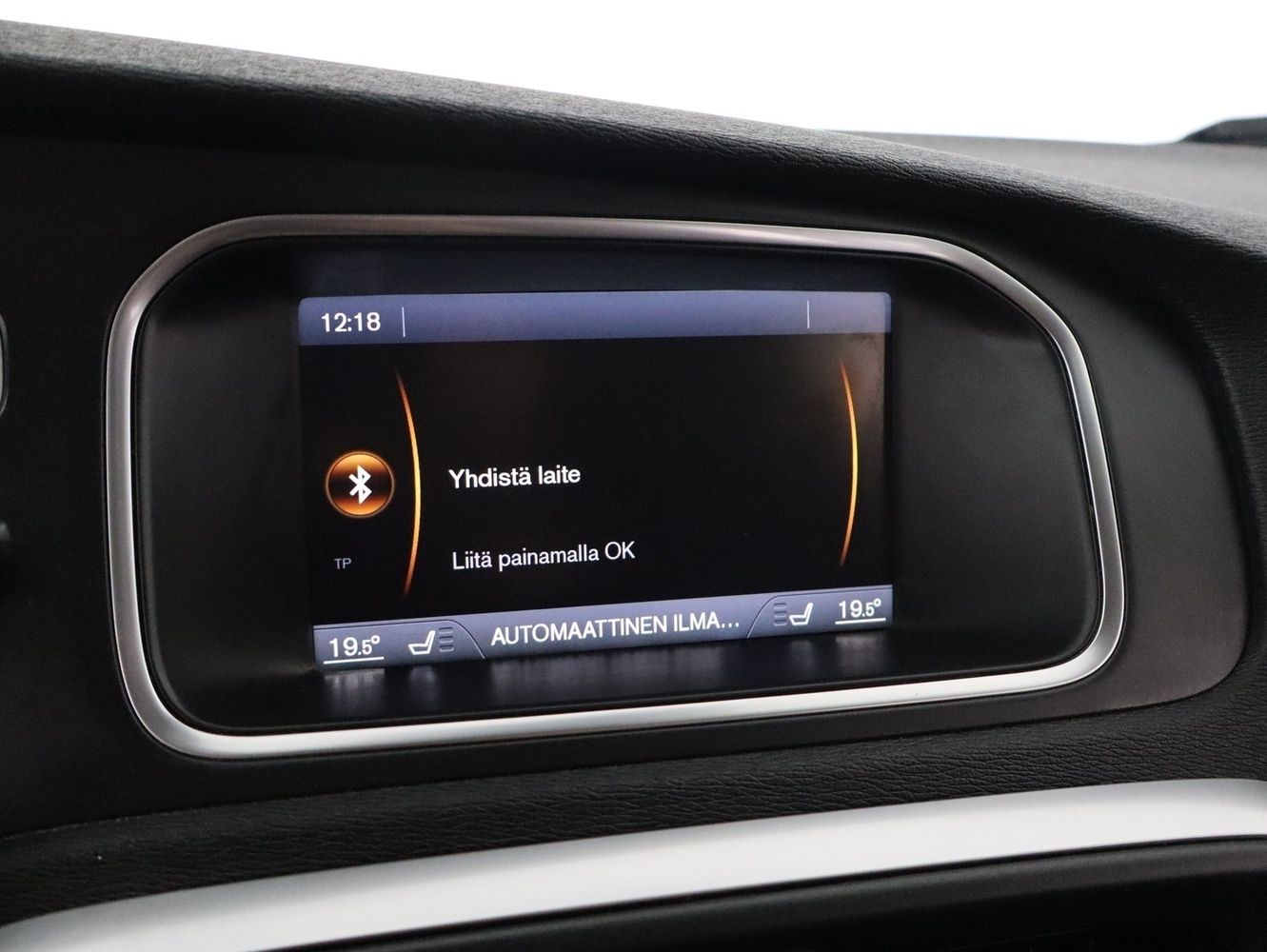 Volvo V40 Cross Country vaihtoauto