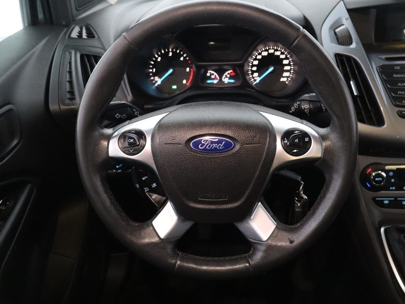Ford Grand Tourneo Connect vaihtoauto
