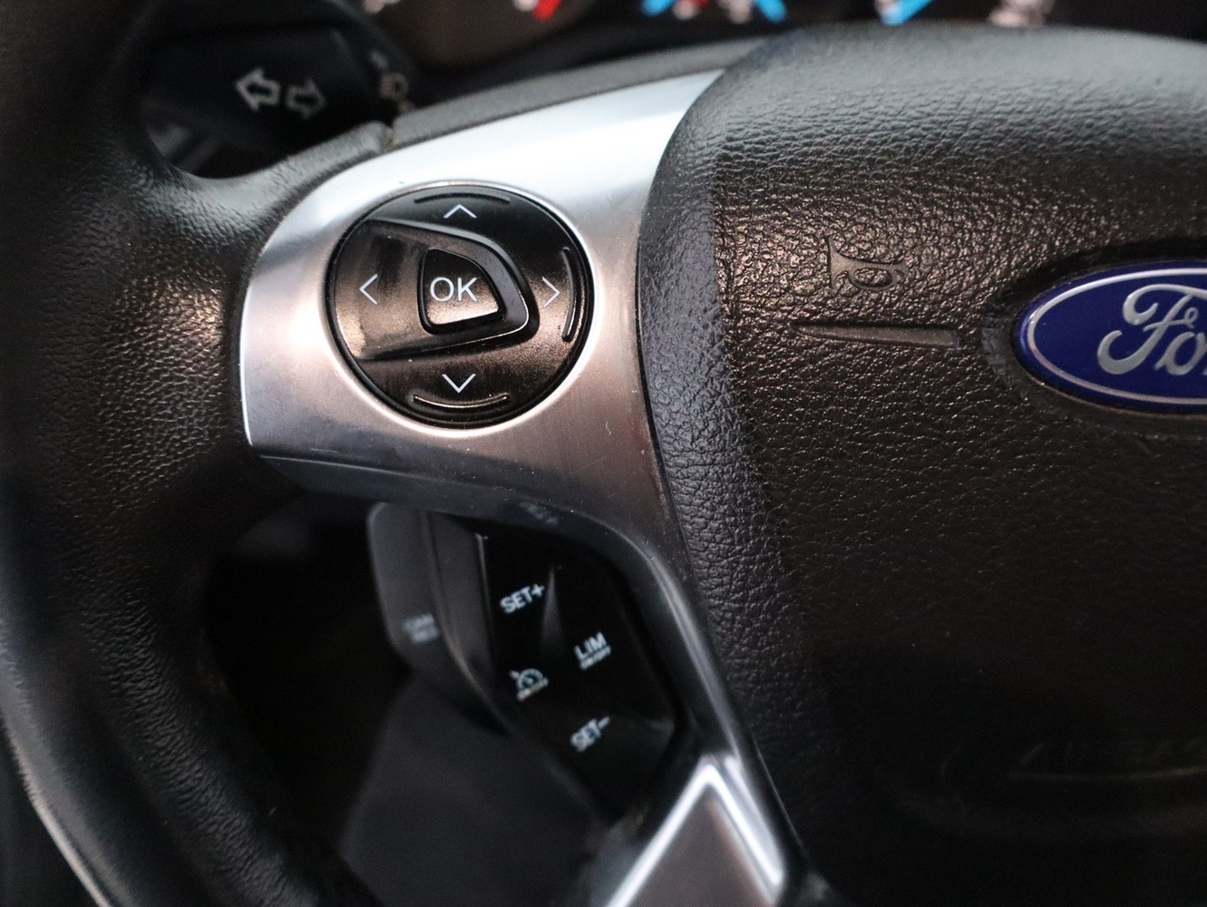 Ford Grand Tourneo Connect vaihtoauto