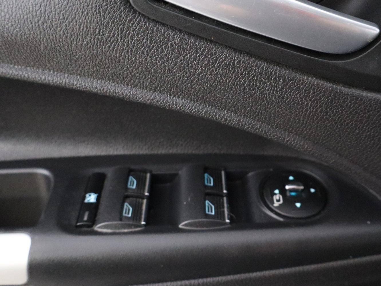 Ford Grand Tourneo Connect vaihtoauto