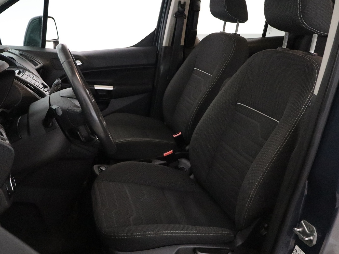 Ford Grand Tourneo Connect vaihtoauto