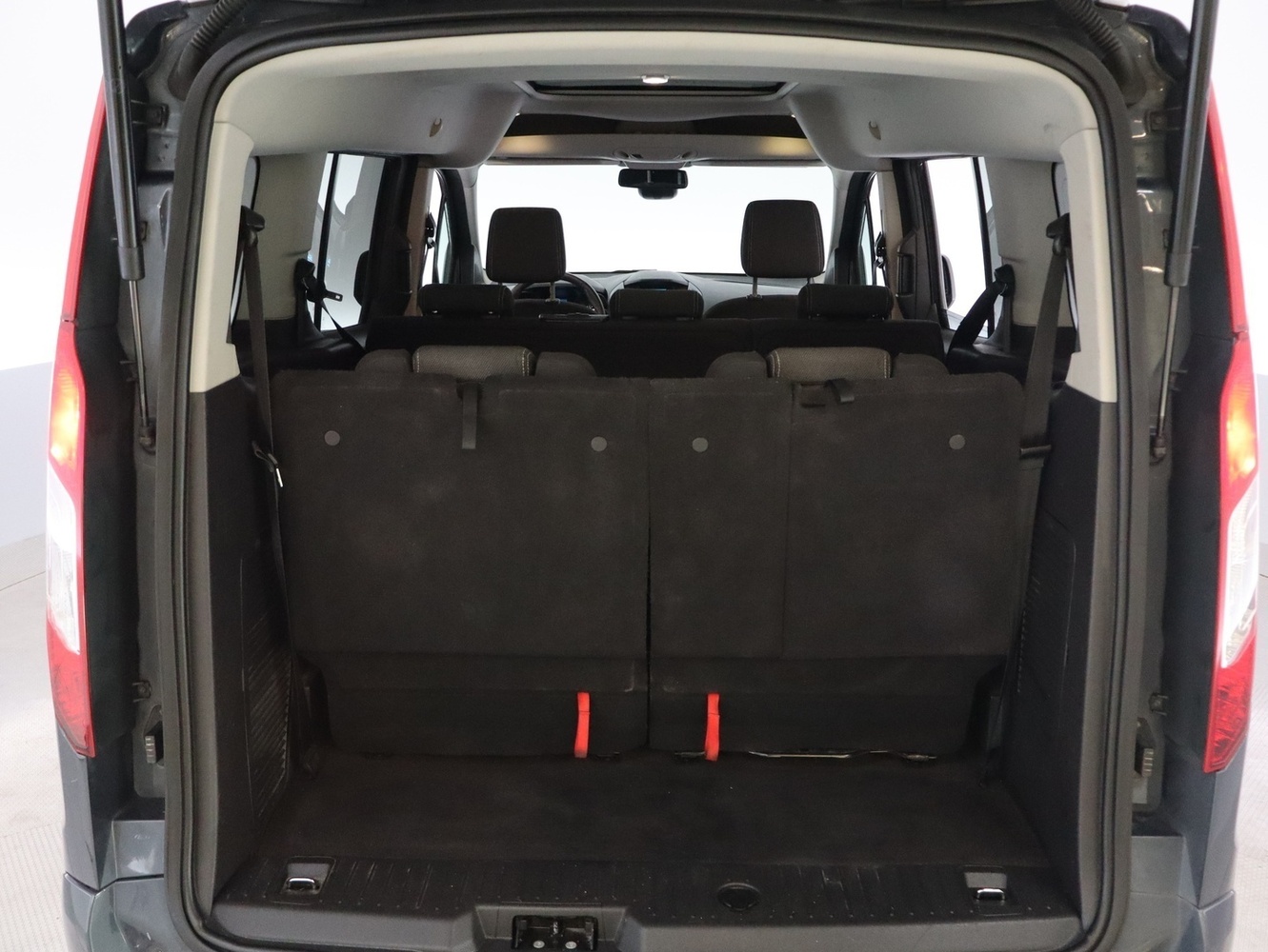 Ford Grand Tourneo Connect vaihtoauto