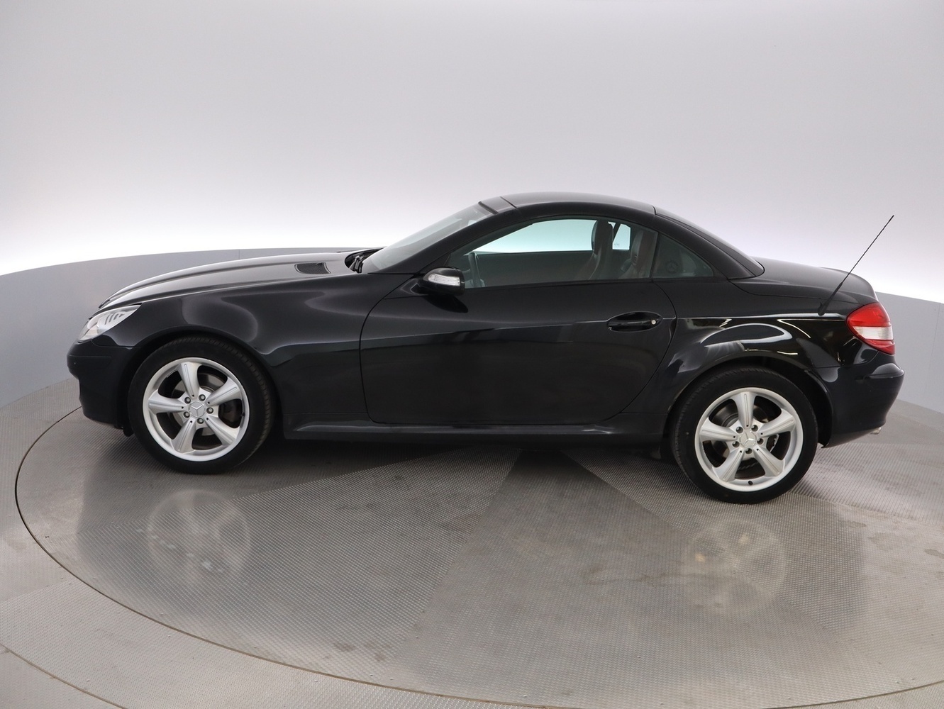 Mercedes-Benz SLK vaihtoauto