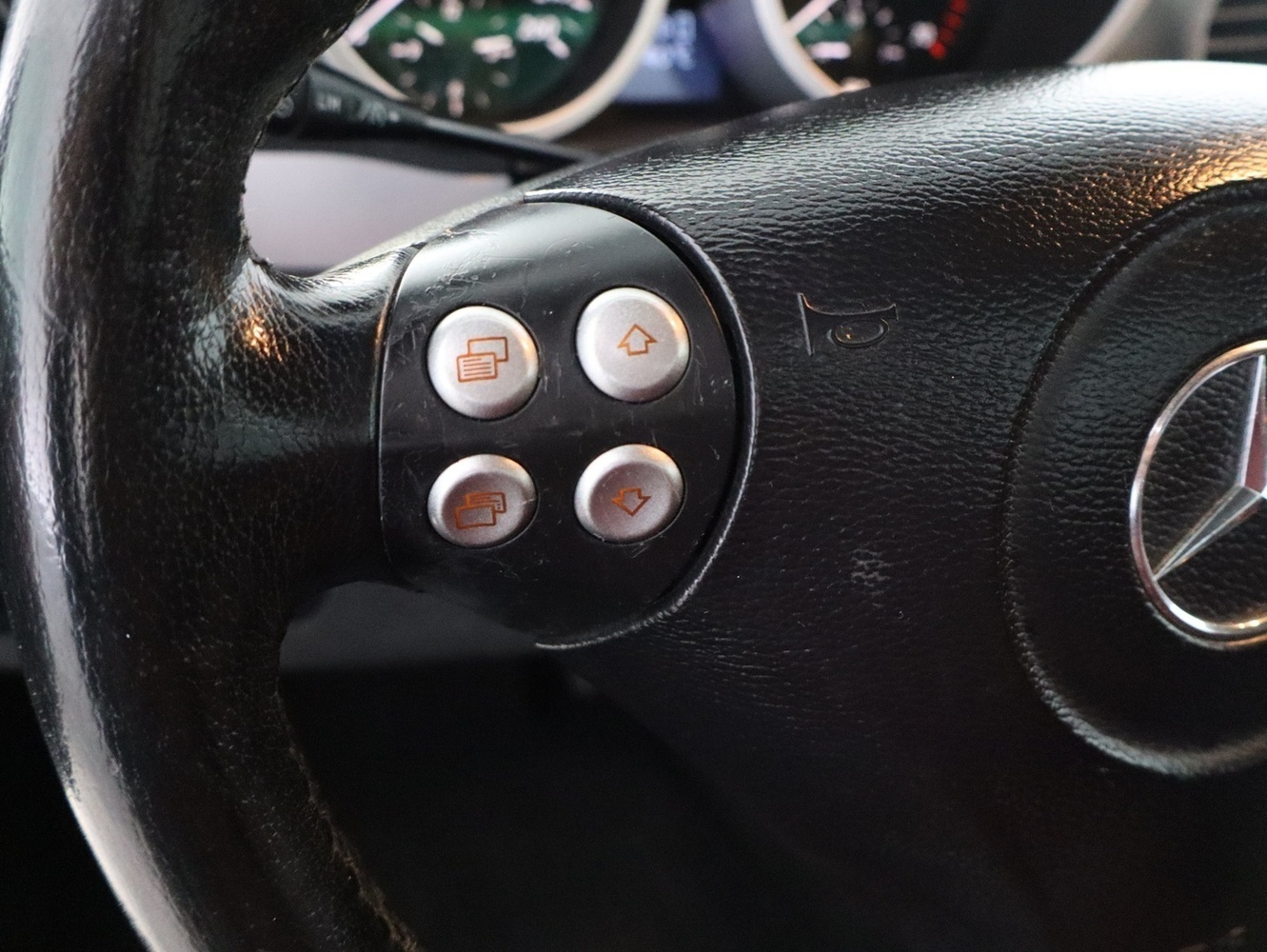 Mercedes-Benz SLK vaihtoauto