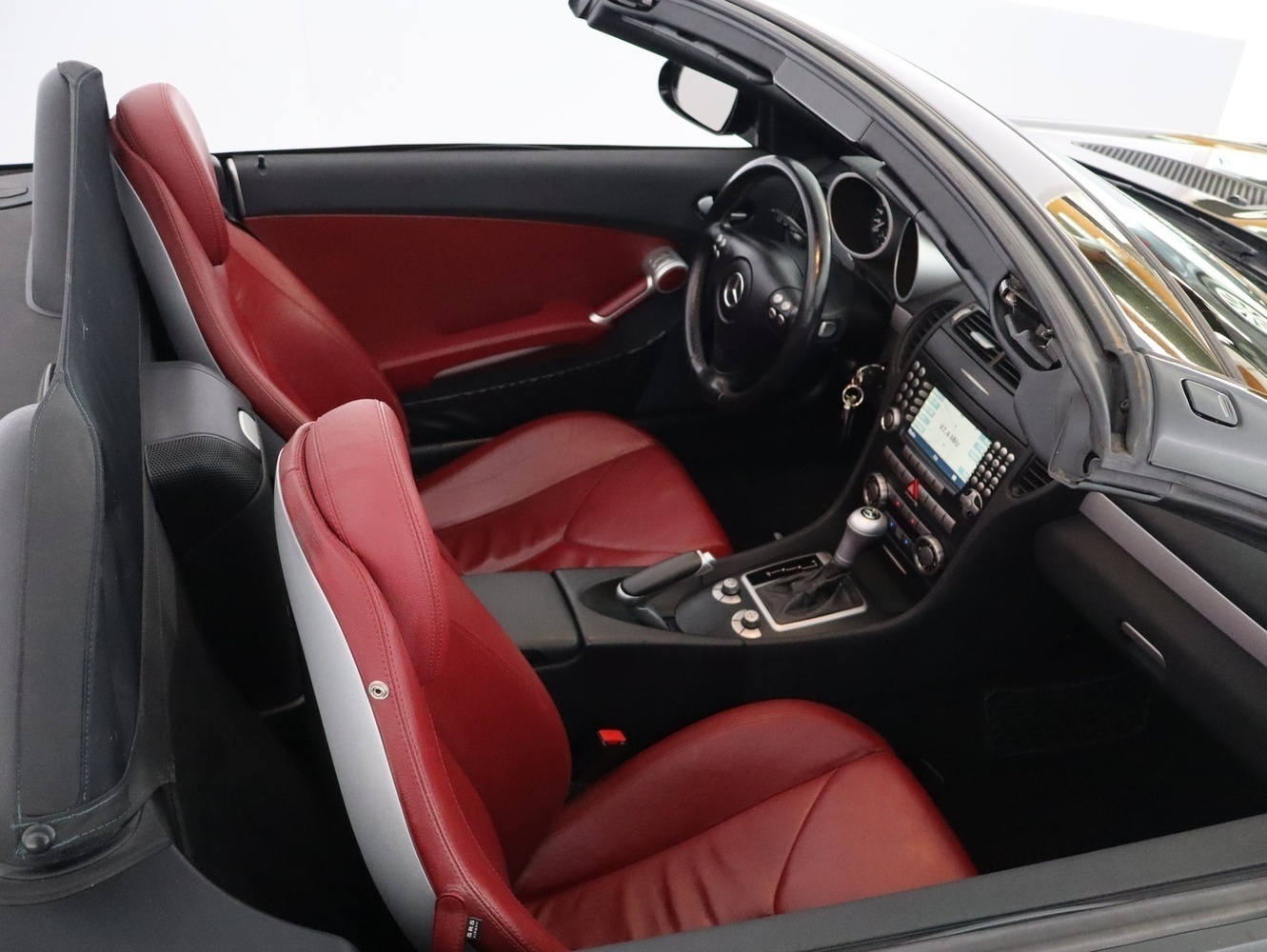 Mercedes-Benz SLK vaihtoauto