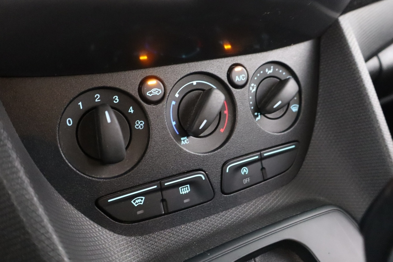 Ford Tourneo Connect vaihtoauto