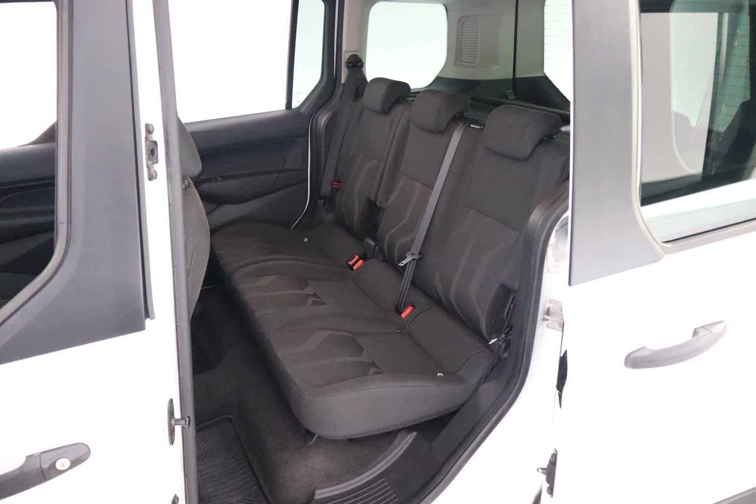 Ford Tourneo Connect vaihtoauto