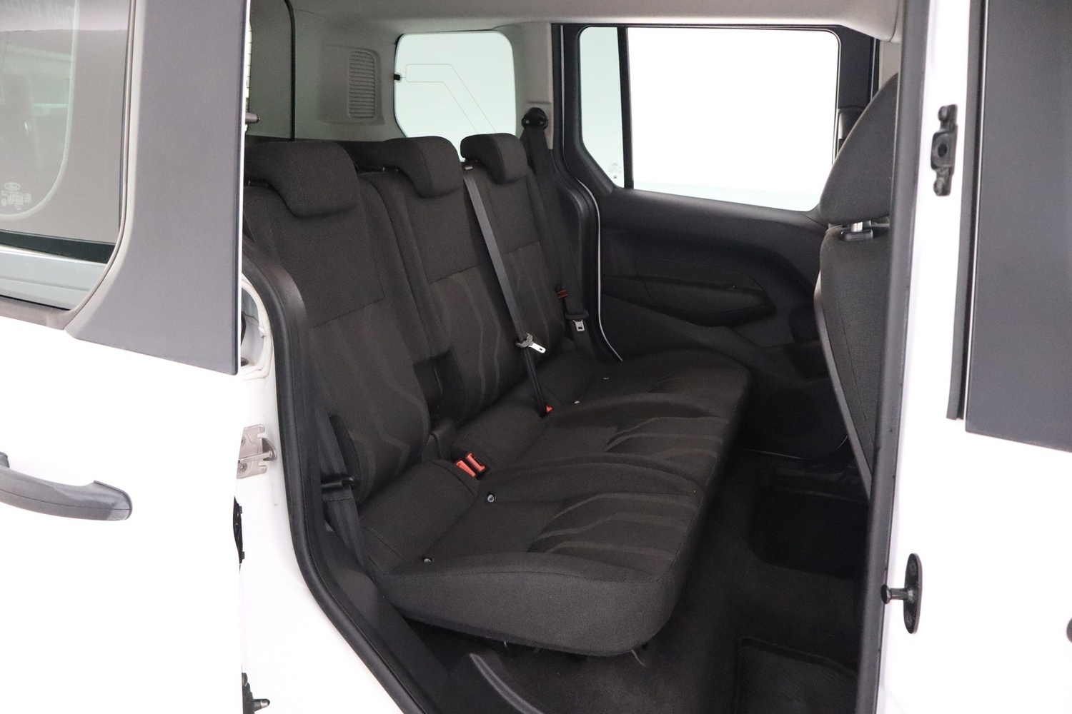 Ford Tourneo Connect vaihtoauto