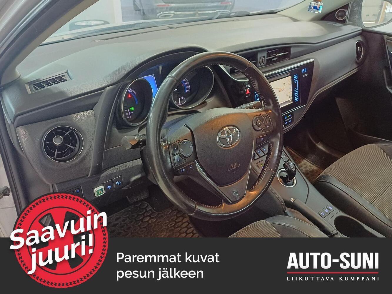 Toyota Auris vaihtoauto