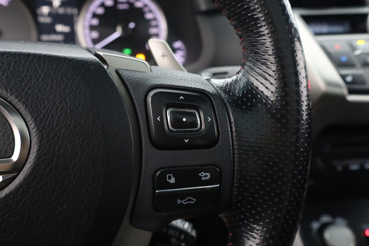 Lexus NX vaihtoauto