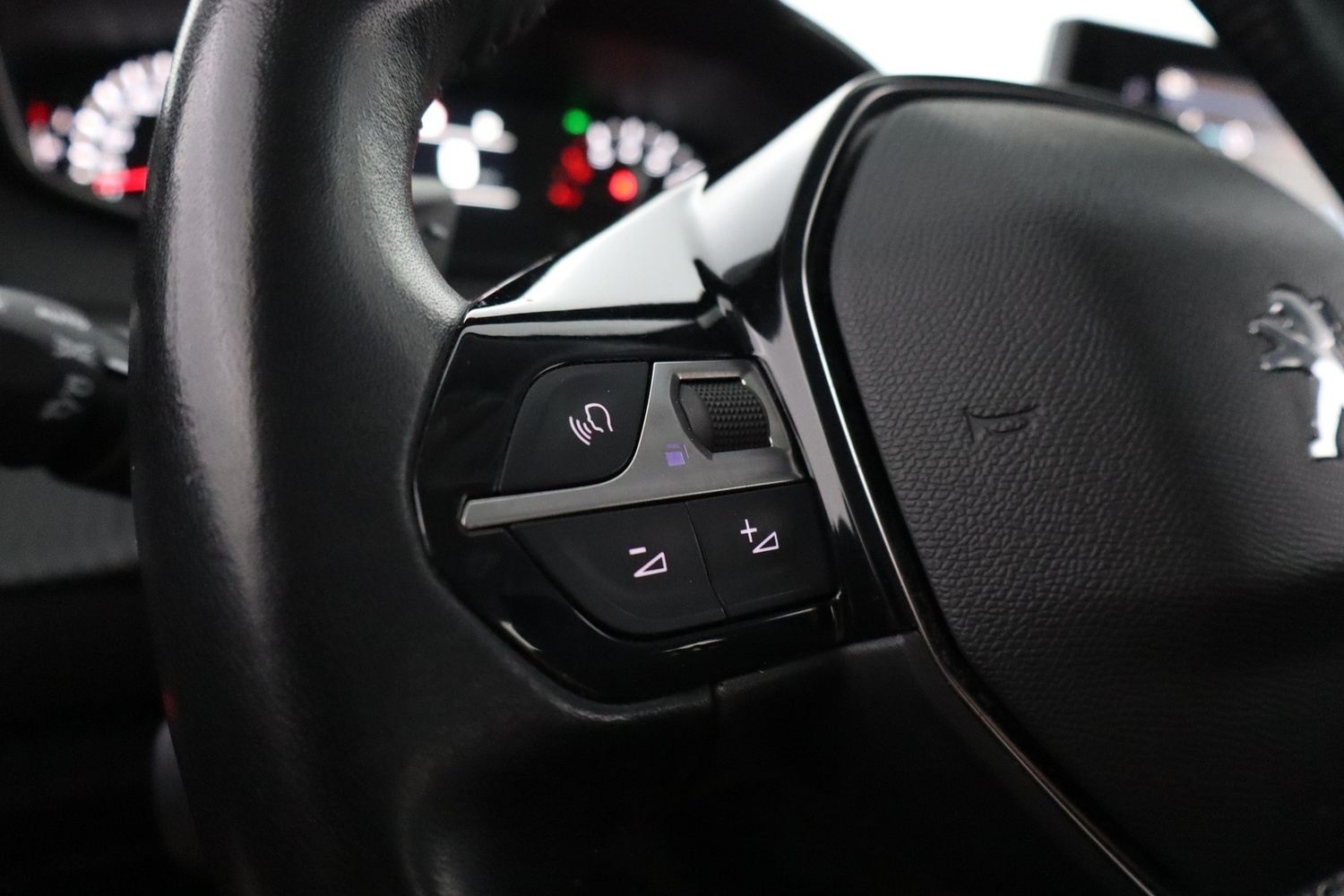 Peugeot 208 vaihtoauto