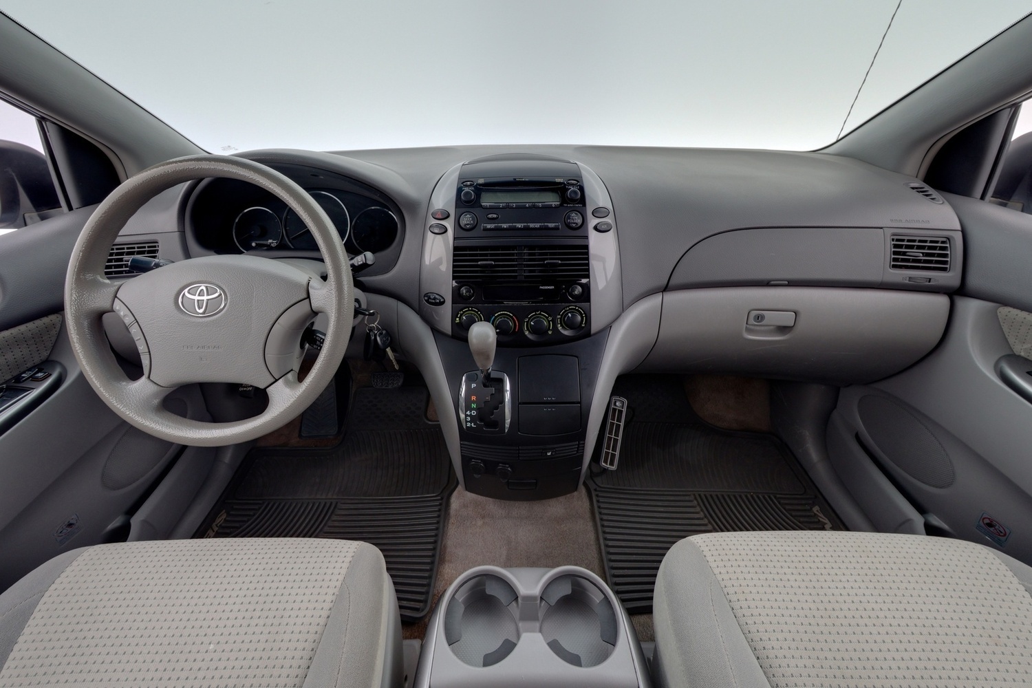 Toyota Sienna vaihtoauto