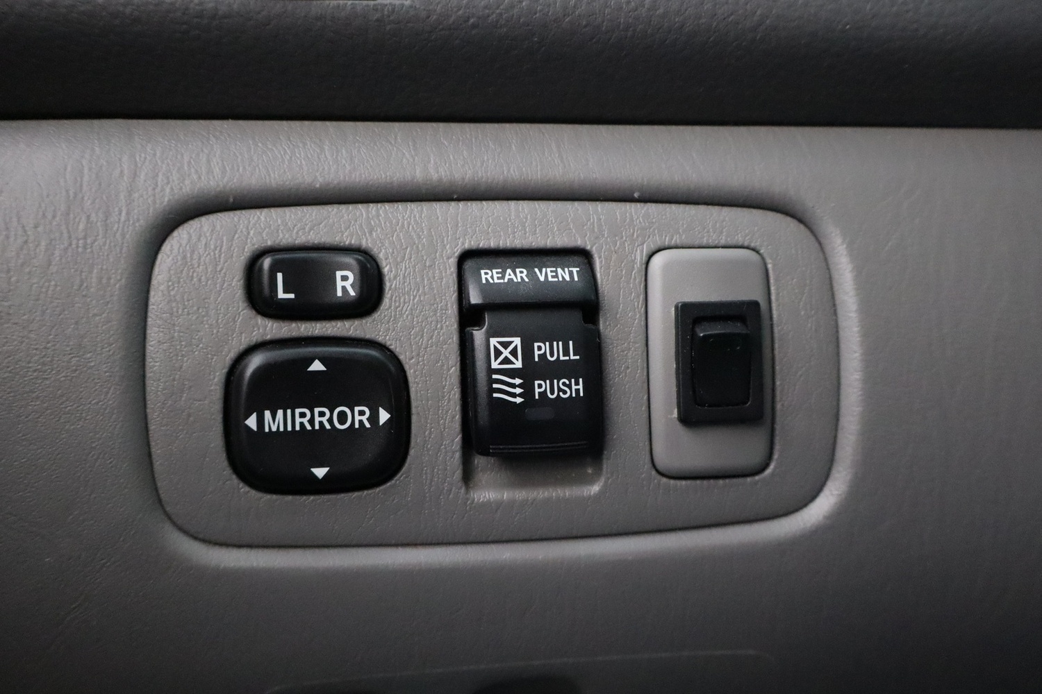 Toyota Sienna vaihtoauto