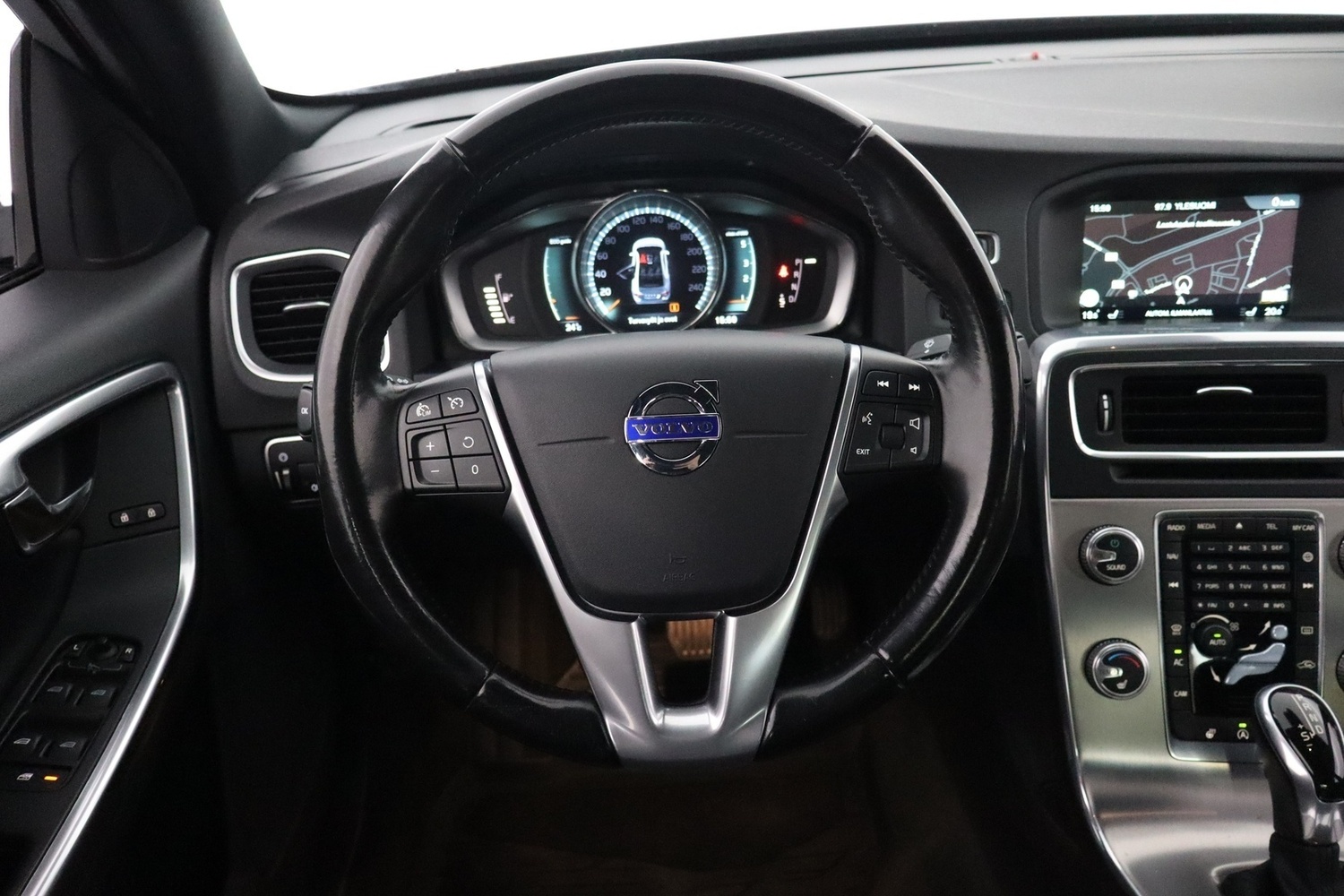 Volvo S60 Cross Country vaihtoauto