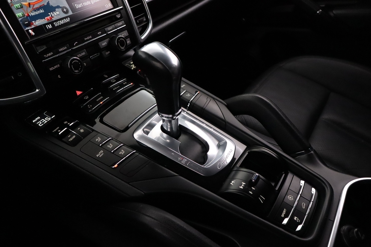Porsche Cayenne vaihtoauto
