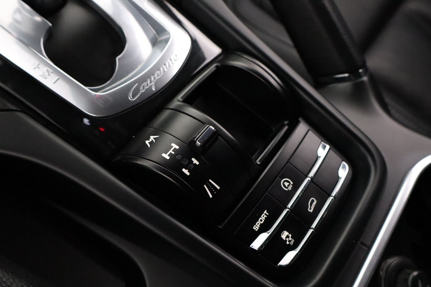 Porsche Cayenne vaihtoauto