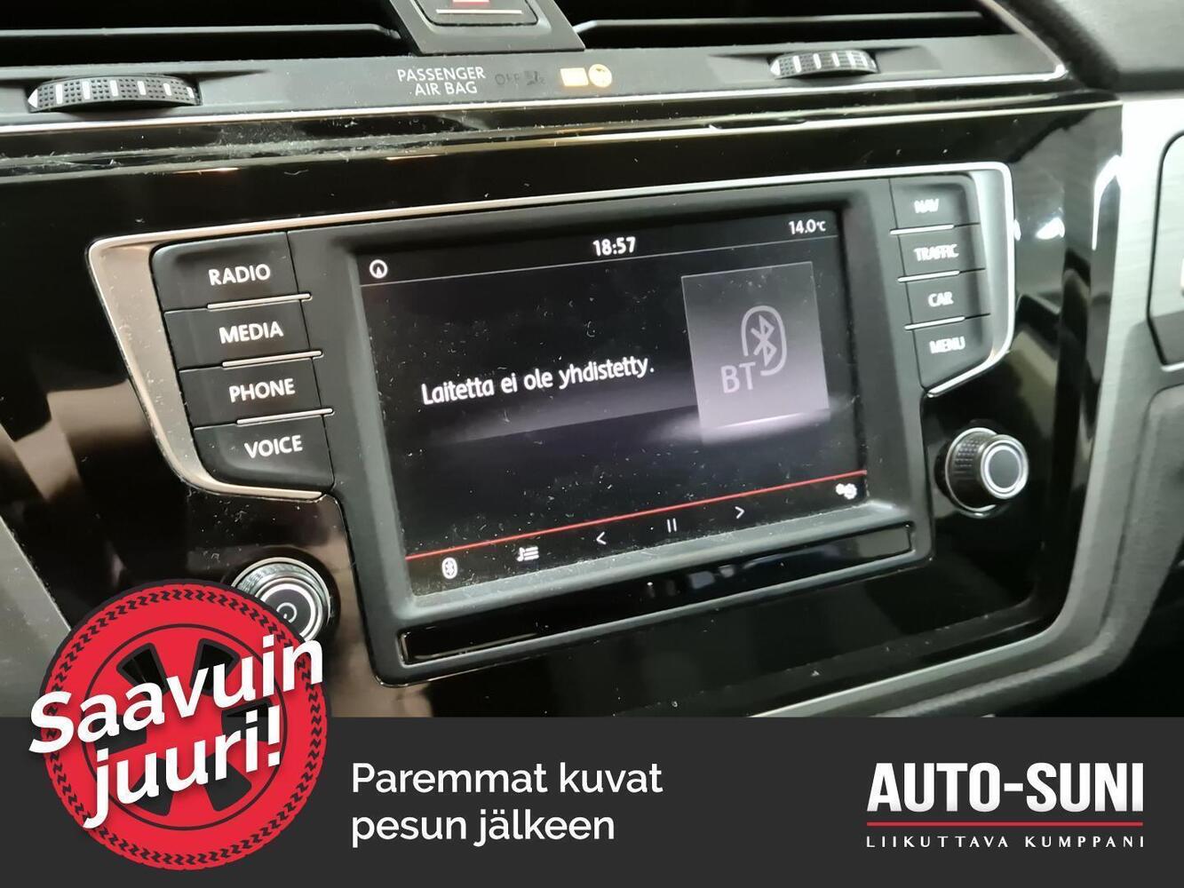 Volkswagen Touran vaihtoauto