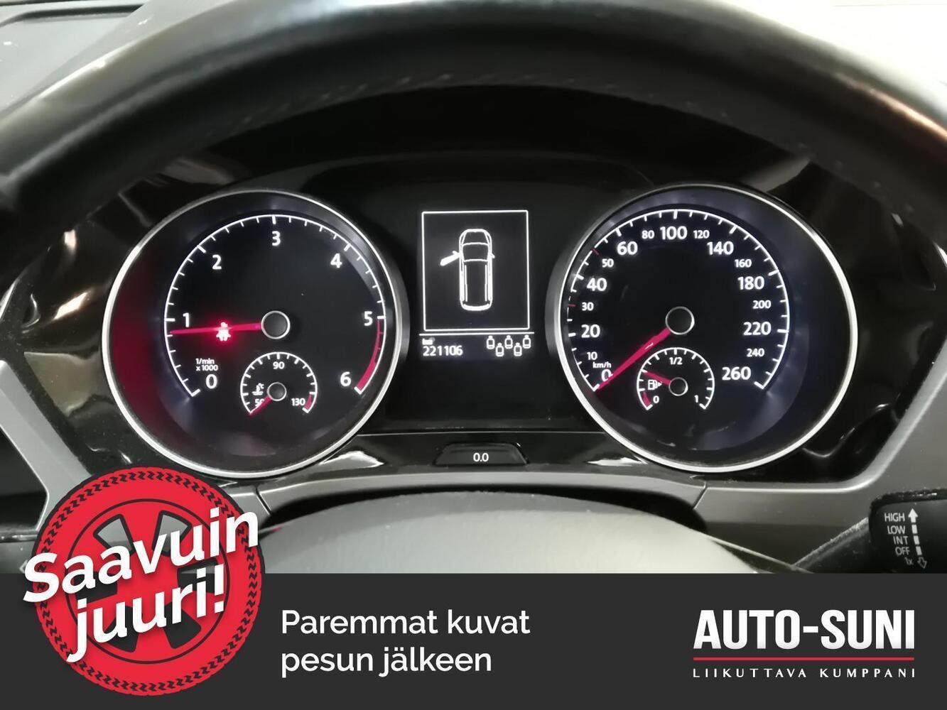 Volkswagen Touran vaihtoauto