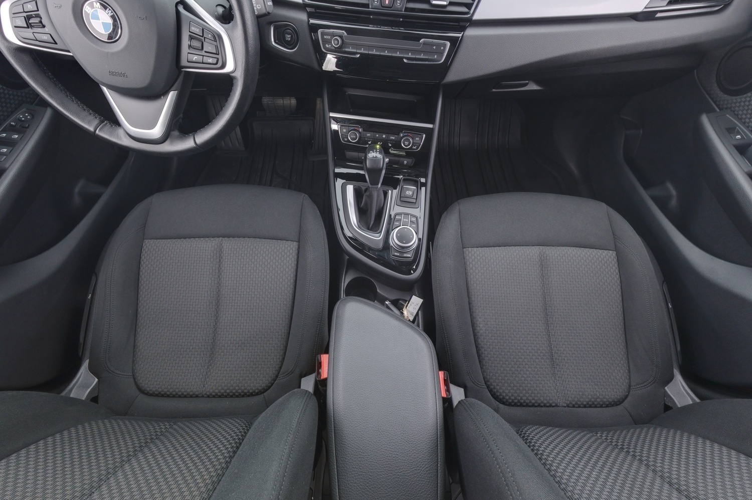 BMW 225 vaihtoauto