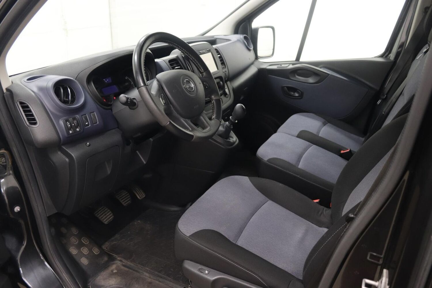 Opel Vivaro vaihtoauto
