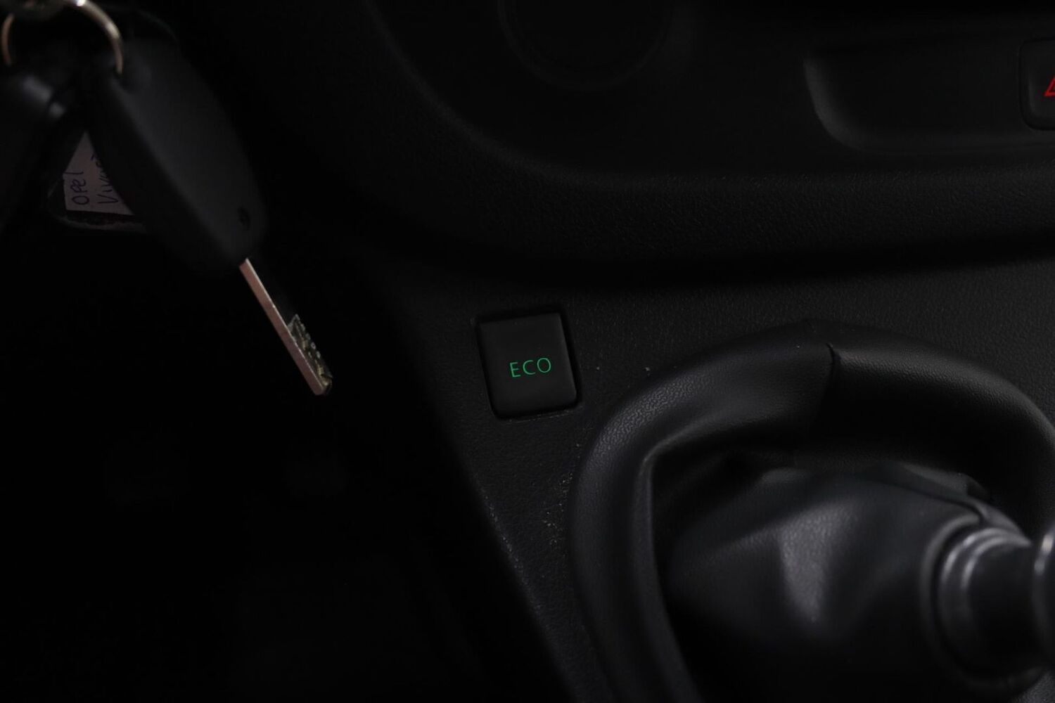 Opel Vivaro vaihtoauto