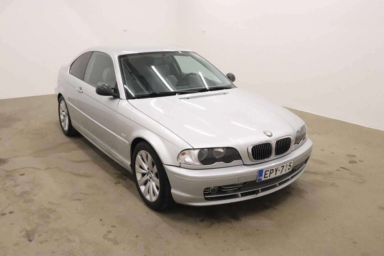 BMW 320 vaihtoauto