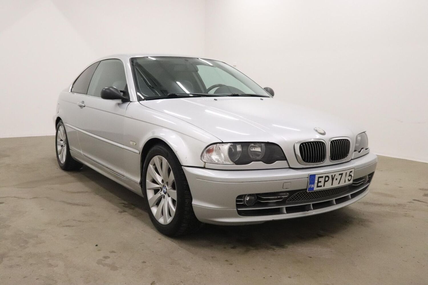 BMW 320 vaihtoauto